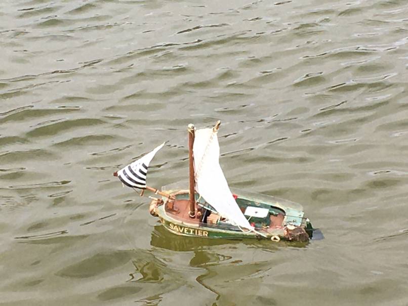 club nautique du luco jardin du Luxembourg Paris pond boat
