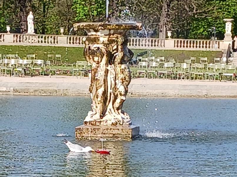 club nautique du luco jardin du Luxembourg Paris pond boat