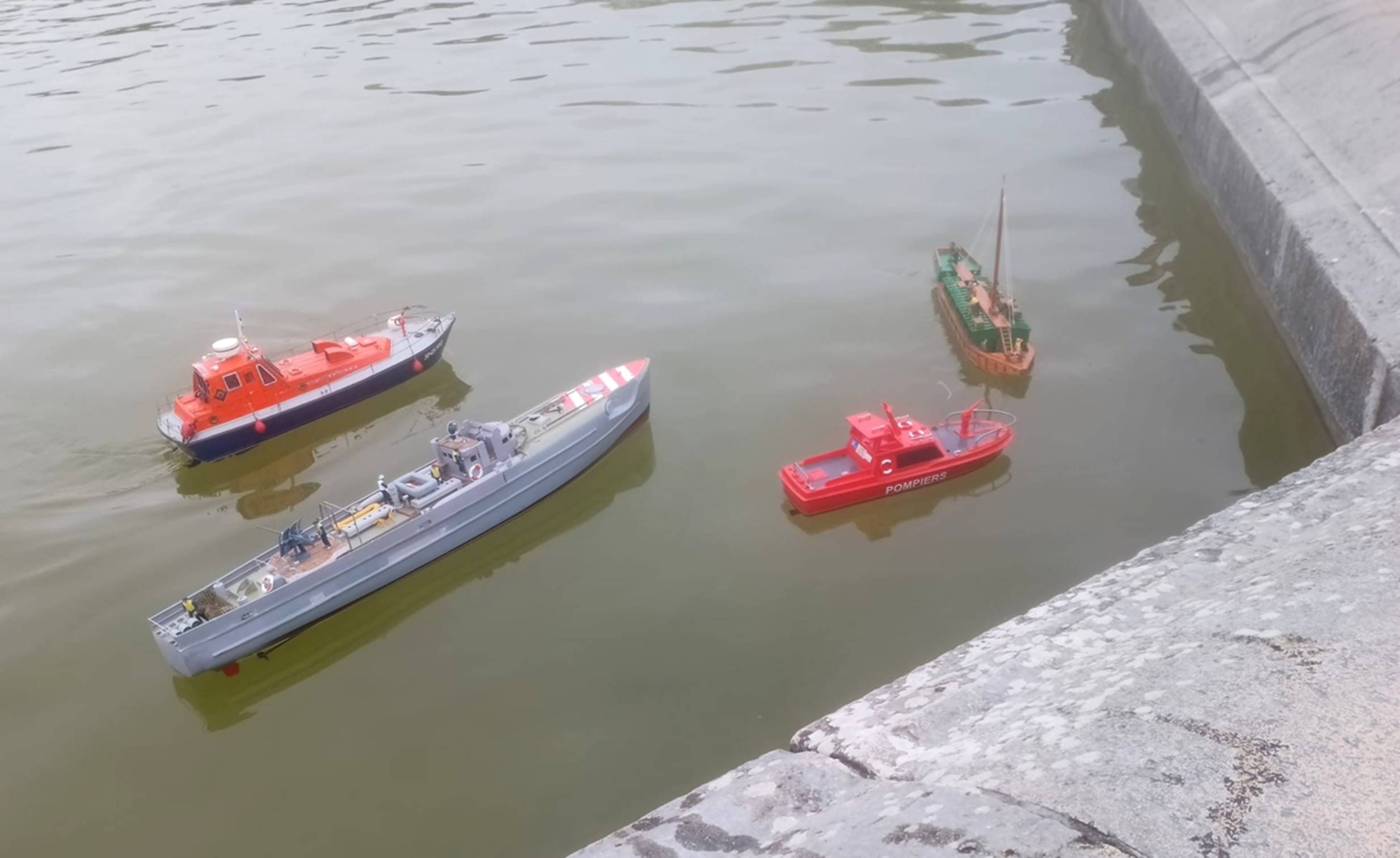 club nautique du luco jardin du Luxembourg Paris pond boat