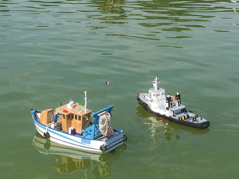 club nautique du luco jardin du Luxembourg Paris pond boat