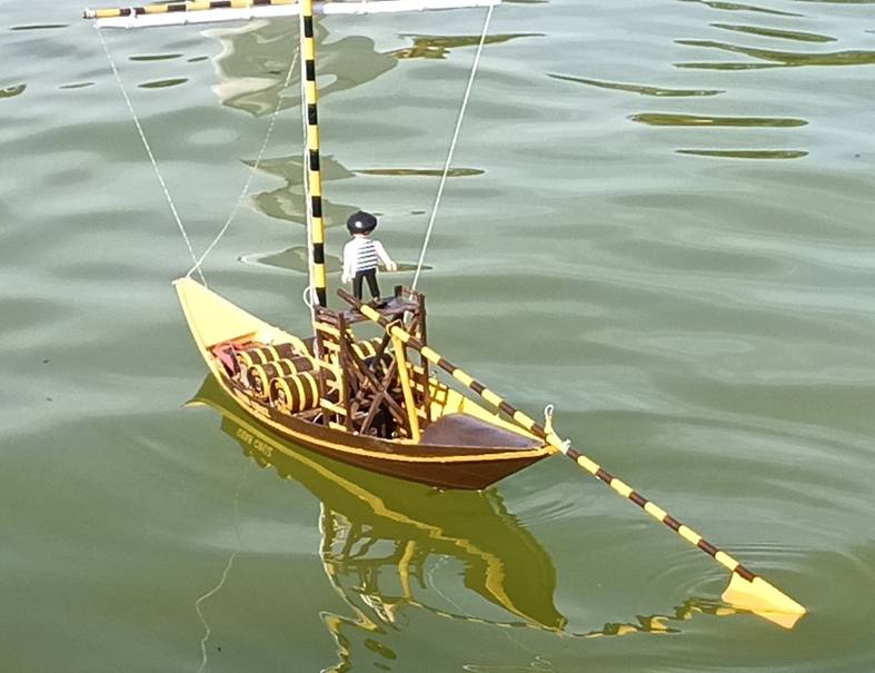 club nautique du luco jardin du Luxembourg Paris pond boat