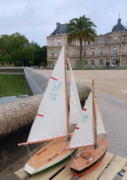 club nautique du luco jardin du Luxembourg Paris pond boat