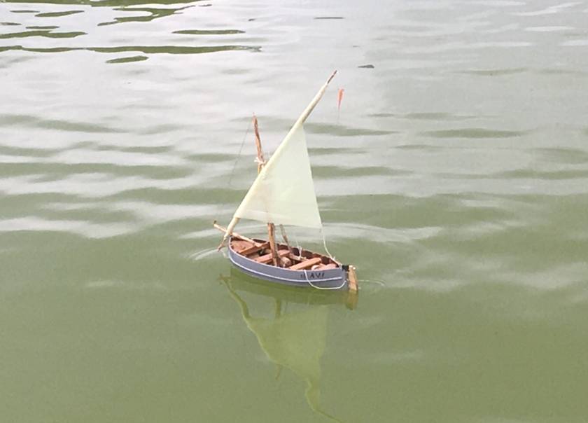 club nautique du luco jardin du Luxembourg Paris pond boat