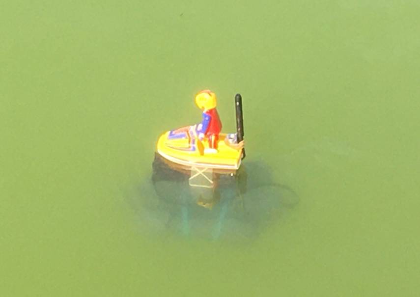 club nautique du luco jardin du Luxembourg Paris pond boat