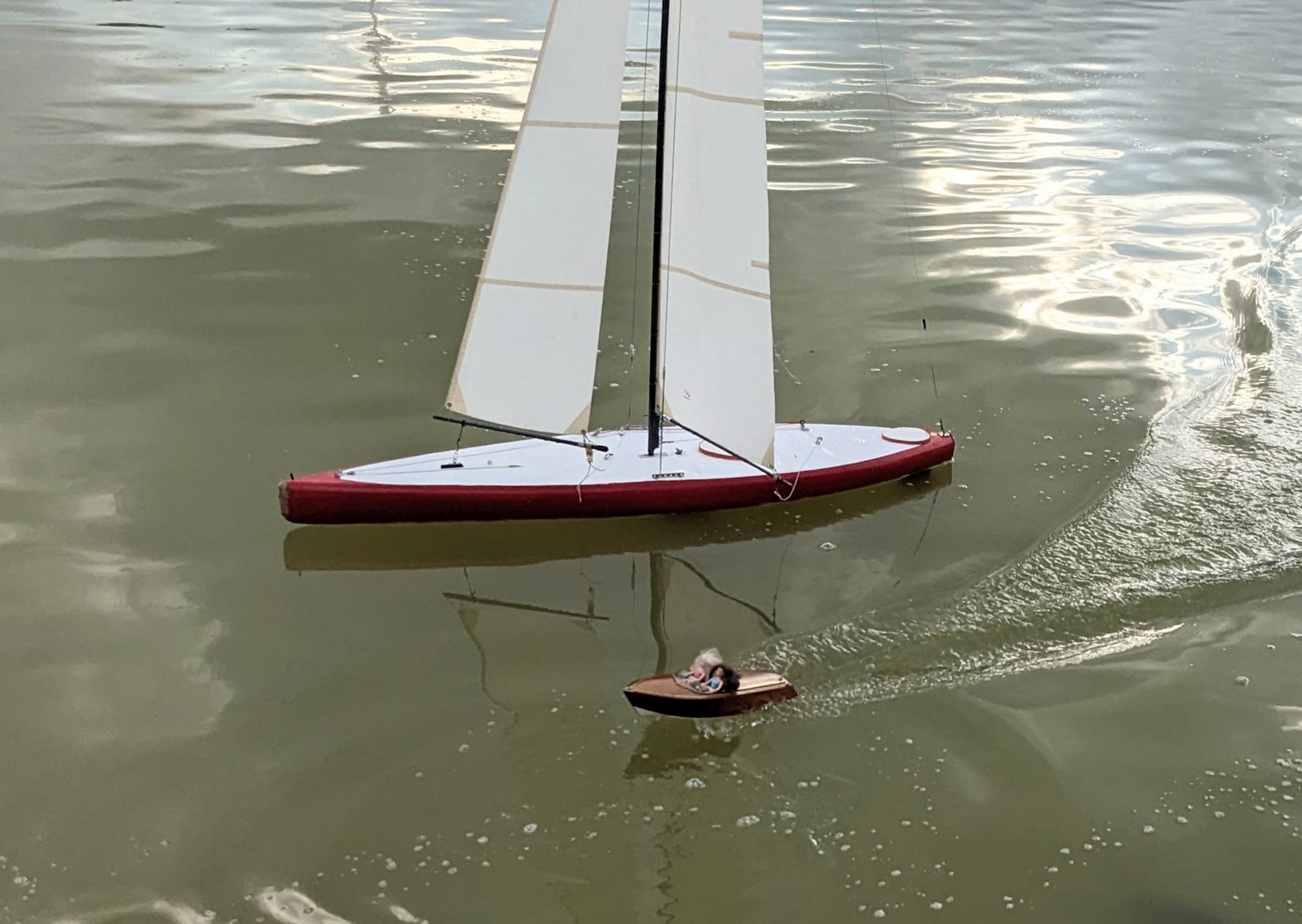 club nautique du luco jardin du Luxembourg Paris pond boat