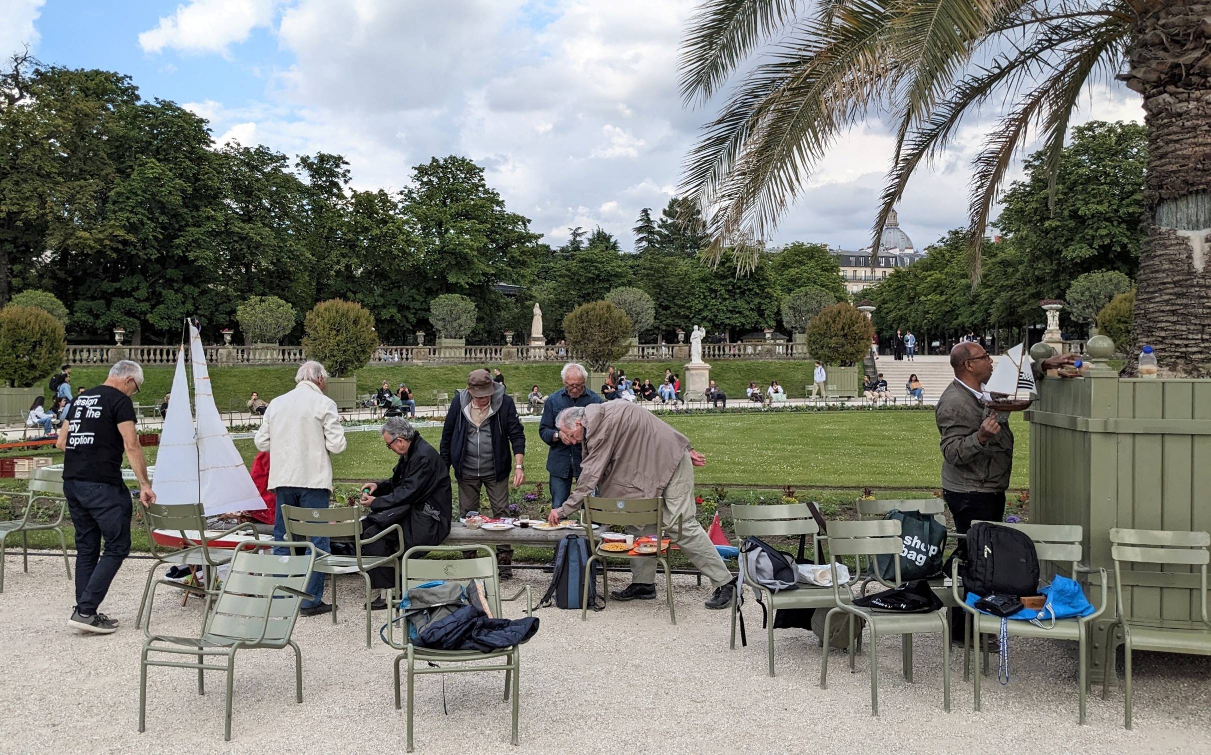 club nautique du luco jardin du Luxembourg Paris pond boat