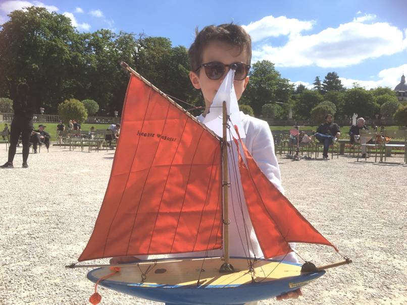 club nautique du luco jardin du Luxembourg Paris pond boat