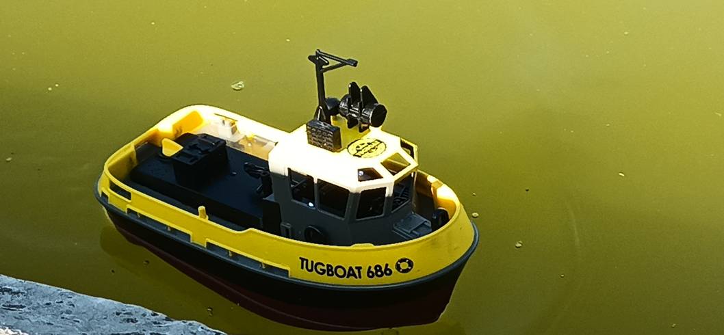 club nautique du luco jardin du Luxembourg Paris pond boat