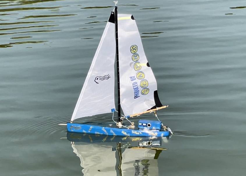 club nautique du luco jardin du Luxembourg Paris pond boat