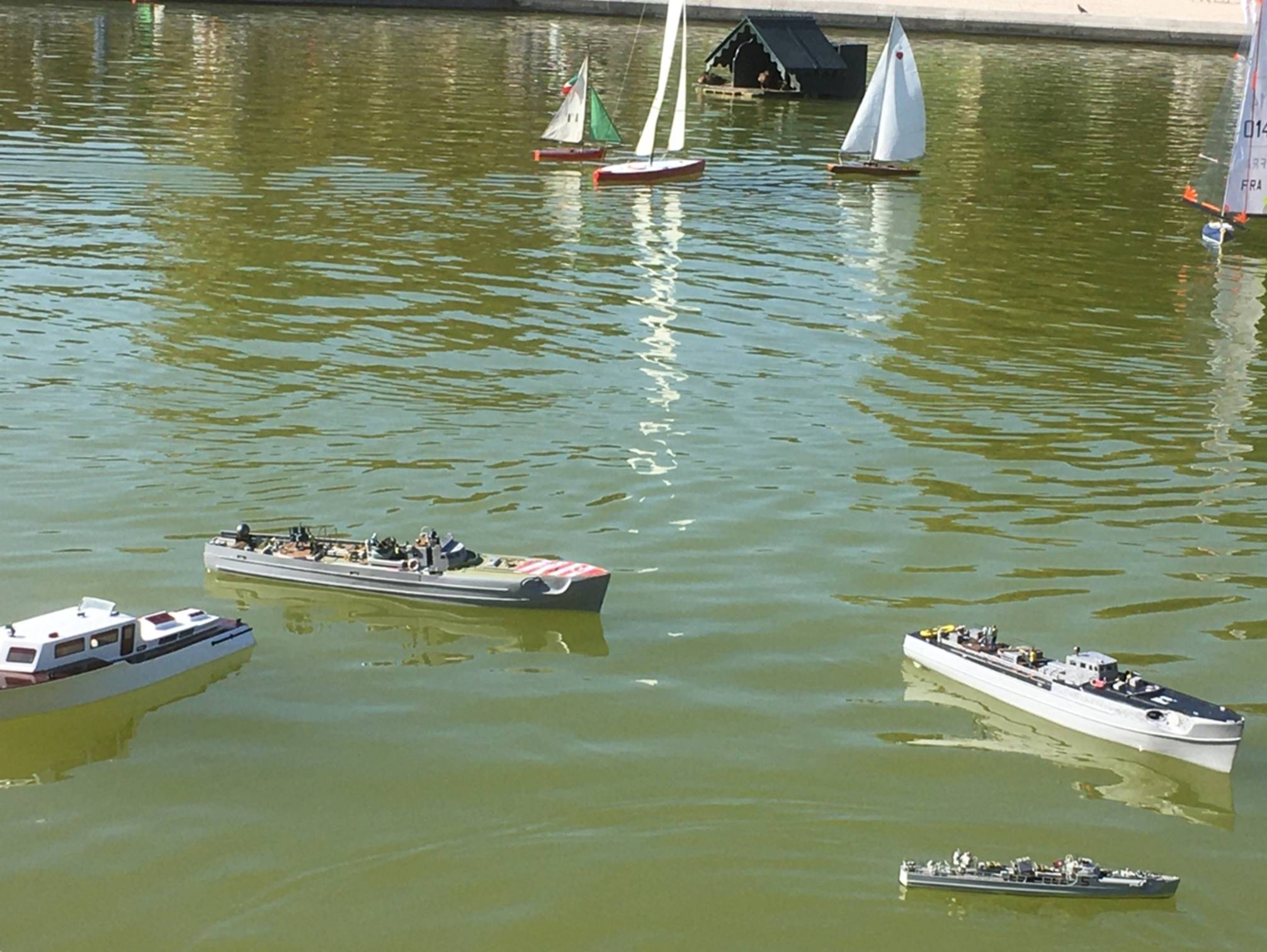club nautique du luco jardin du Luxembourg Paris pond boat