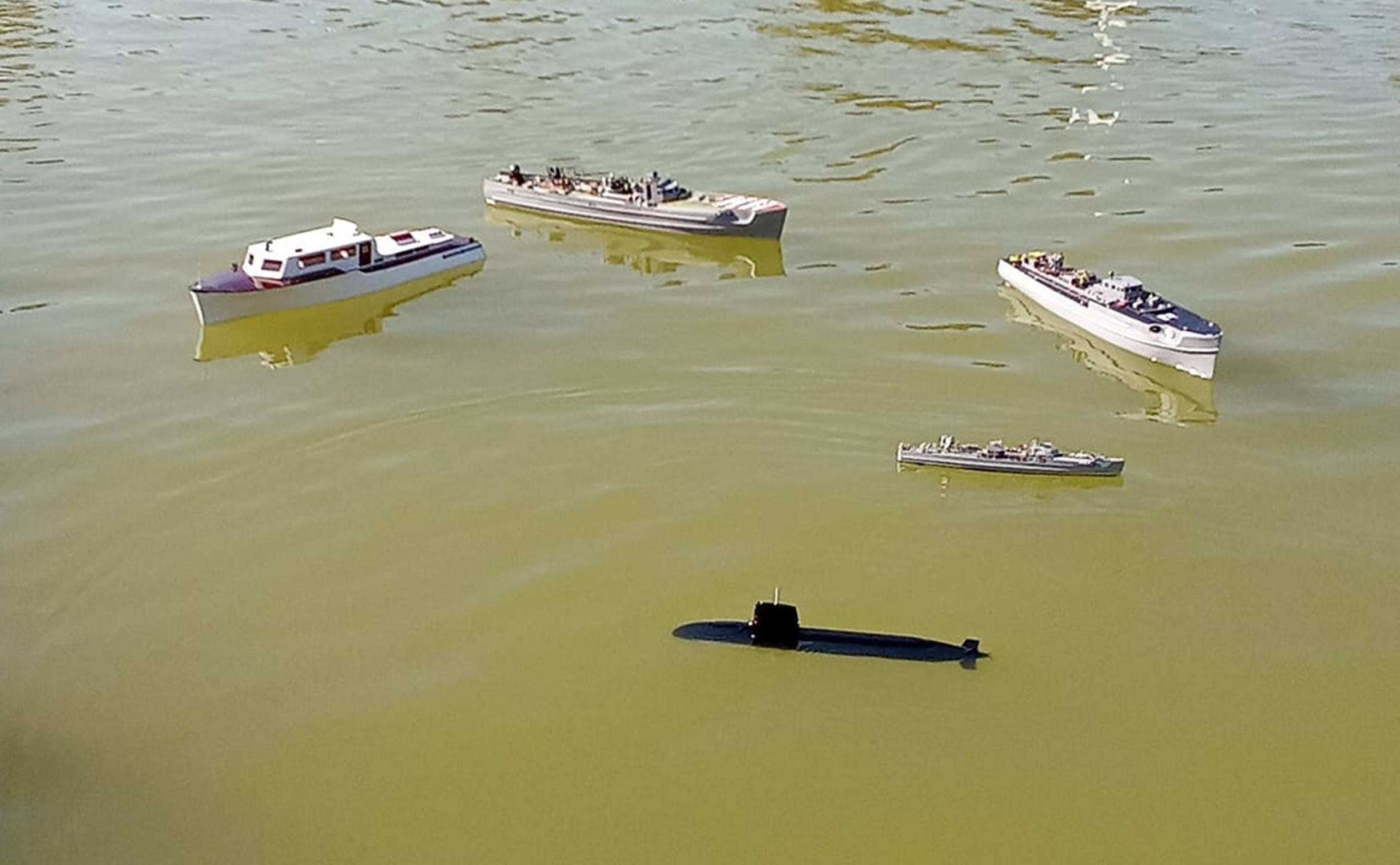 club nautique du luco jardin du Luxembourg Paris pond boat