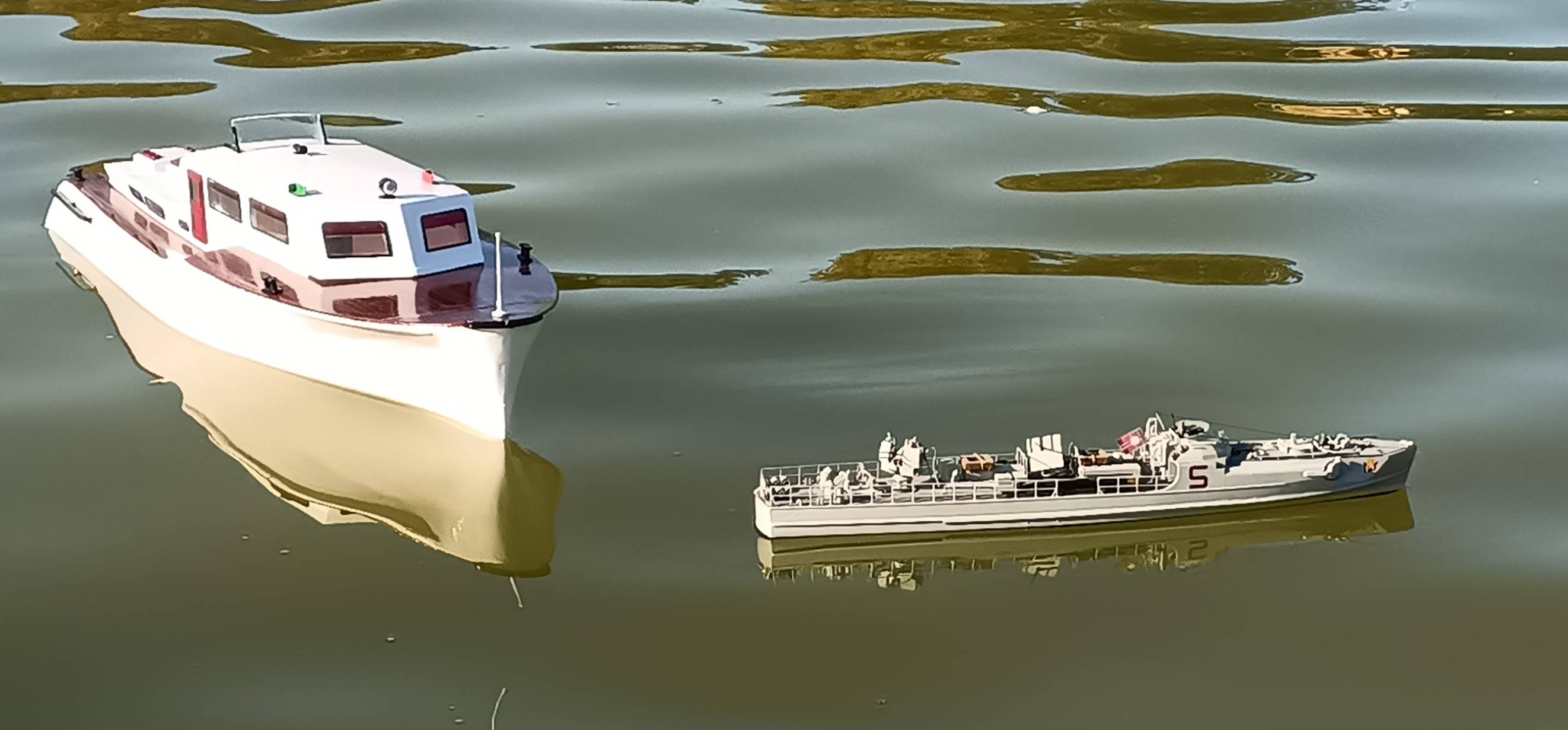 club nautique du luco jardin du Luxembourg Paris pond boat