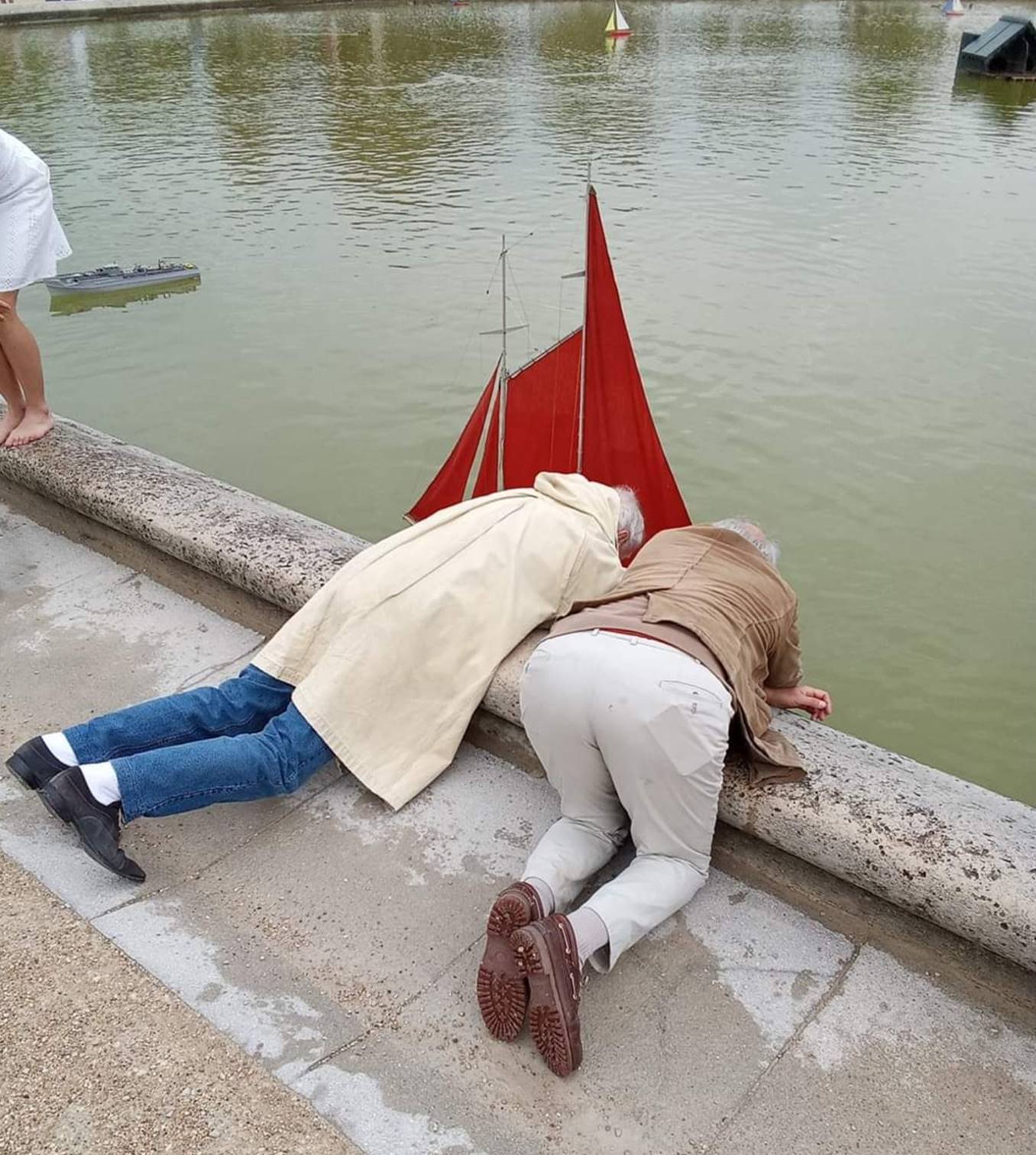 club nautique du luco jardin du Luxembourg Paris pond boat