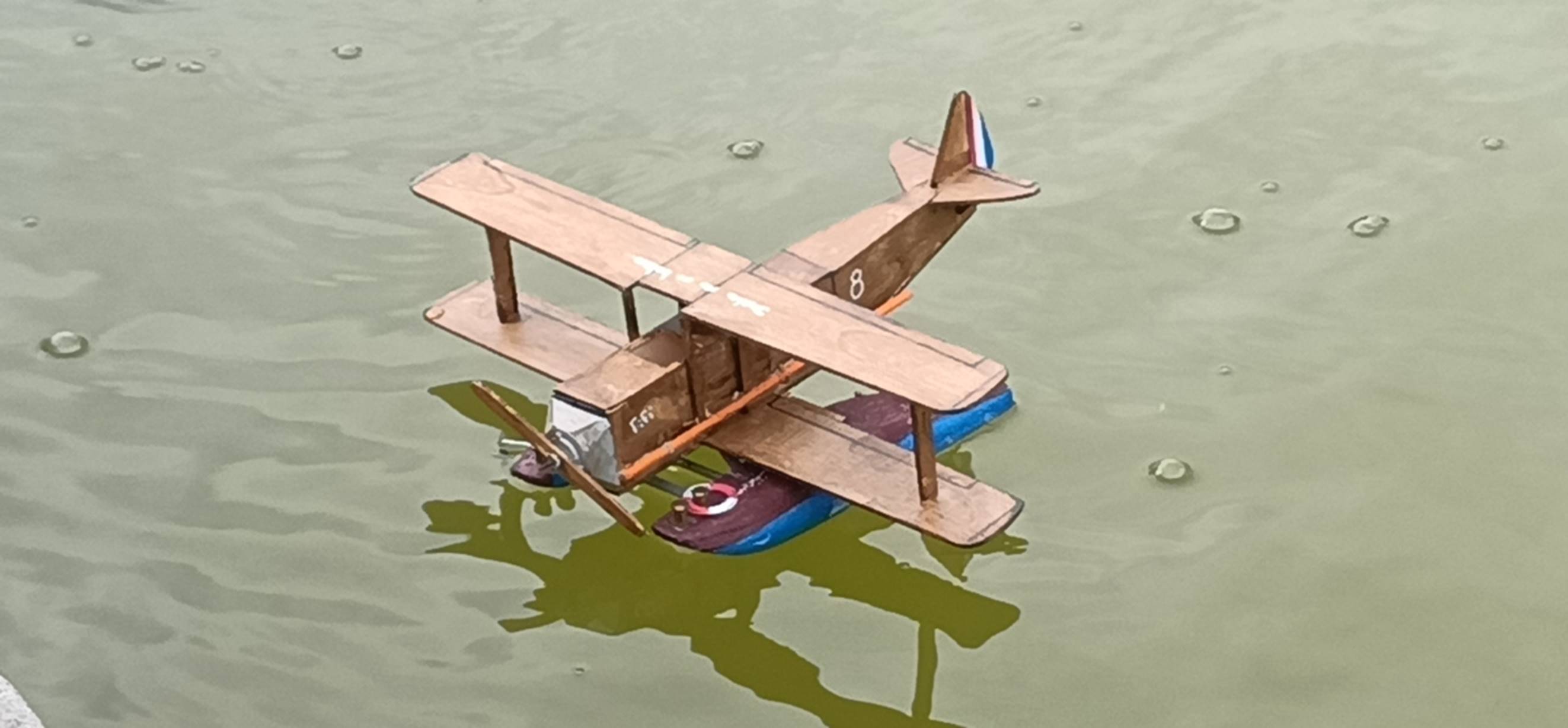 club nautique du luco jardin du Luxembourg Paris pond boat