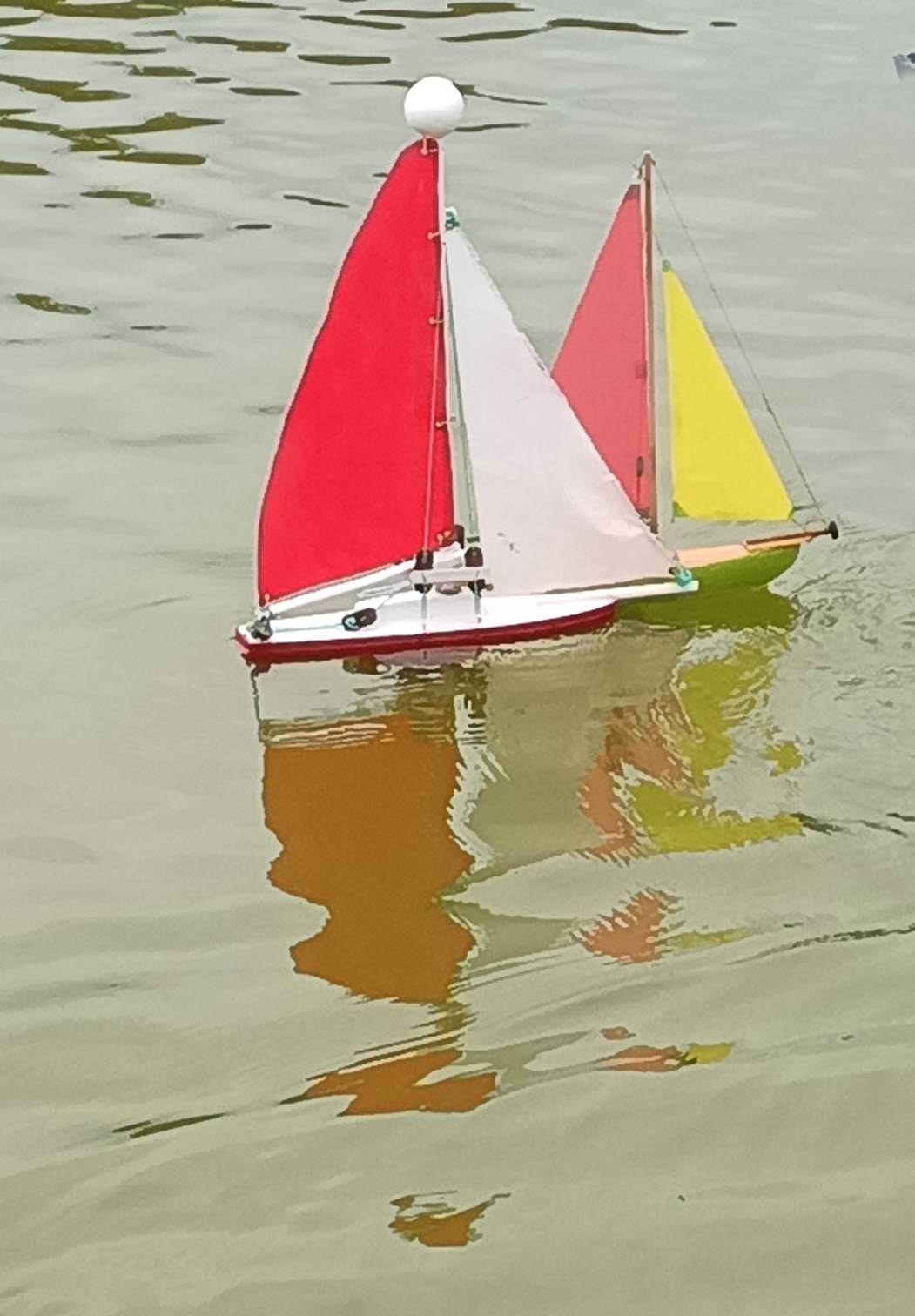 club nautique du luco jardin du Luxembourg Paris pond boat