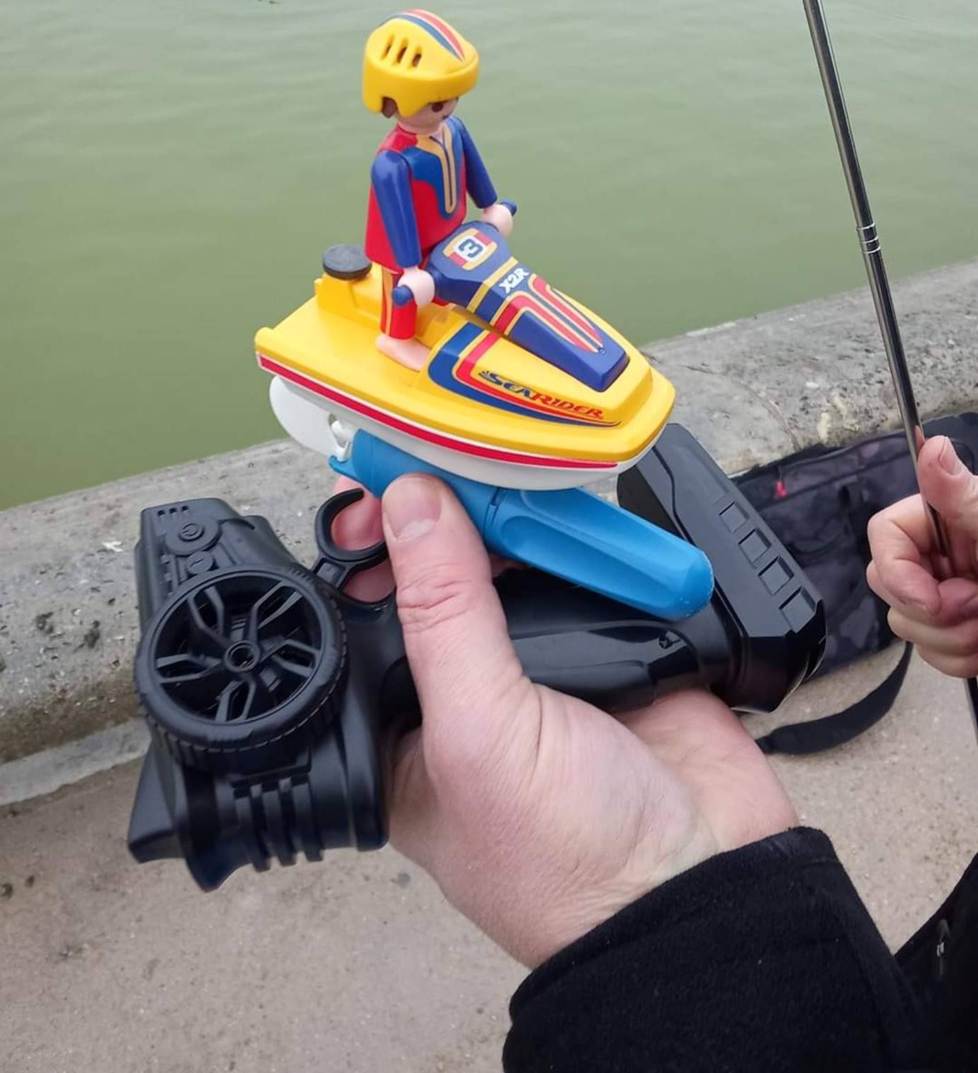 club nautique du luco jardin du Luxembourg Paris pond boat