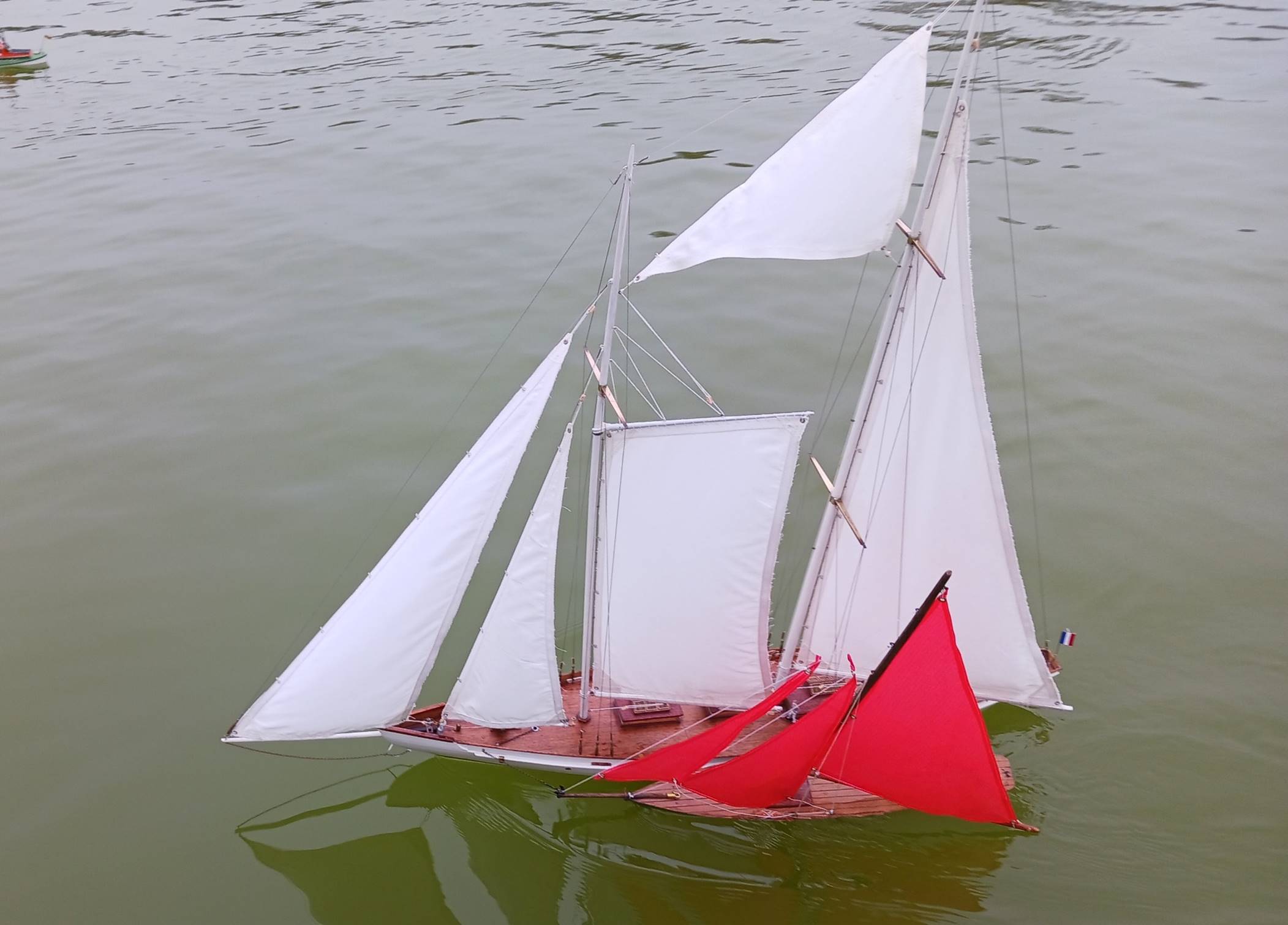 club nautique du luco jardin du Luxembourg Paris pond boat