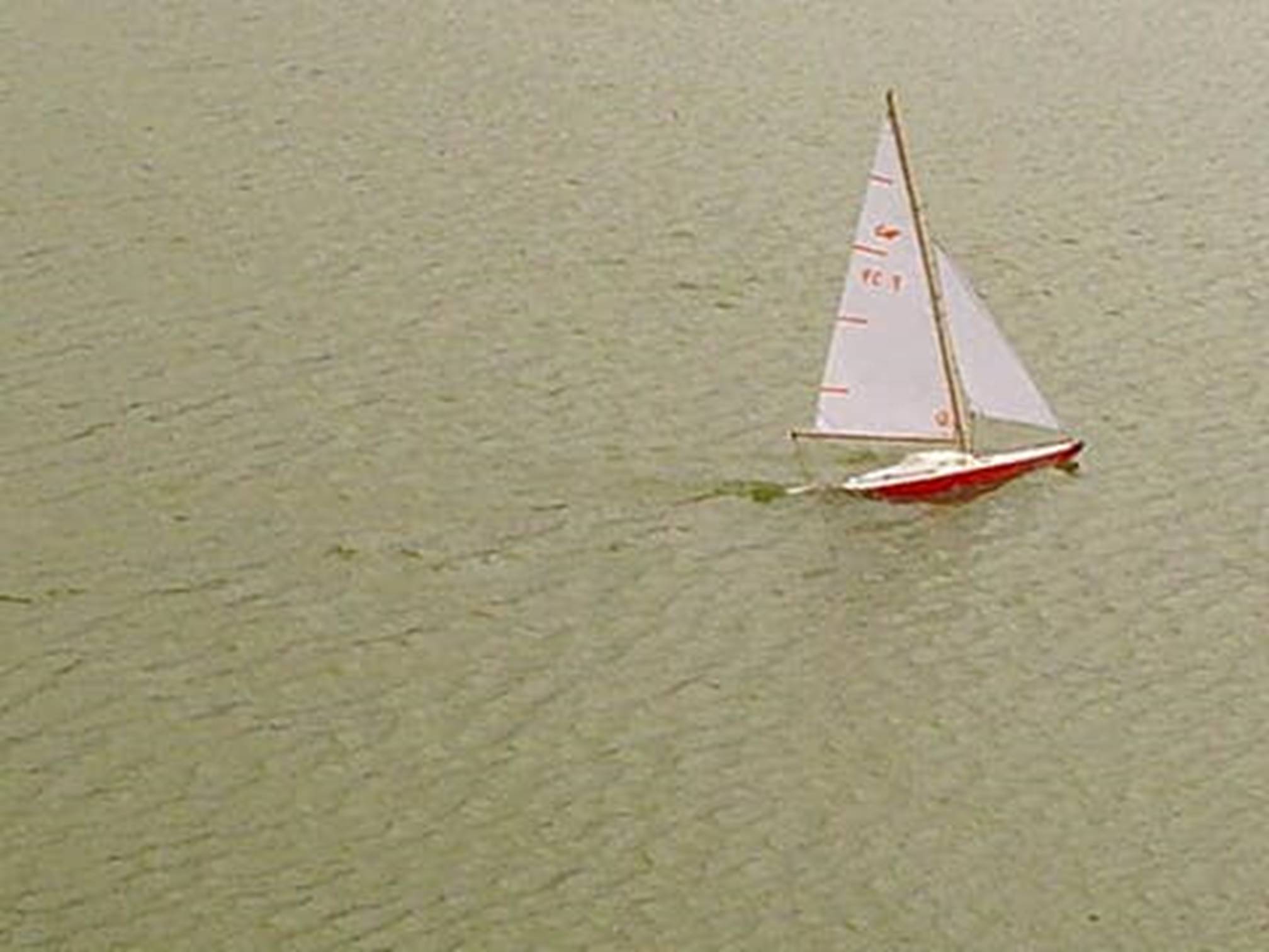 club nautique du luco jardin du Luxembourg Paris pond boat