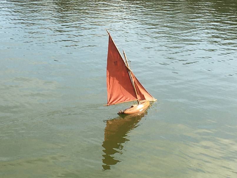 club nautique du luco jardin du Luxembourg Paris pond boat