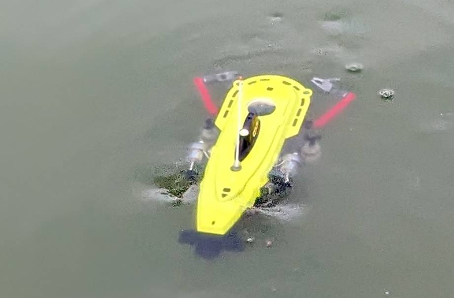club nautique du luco jardin du Luxembourg Paris pond boat