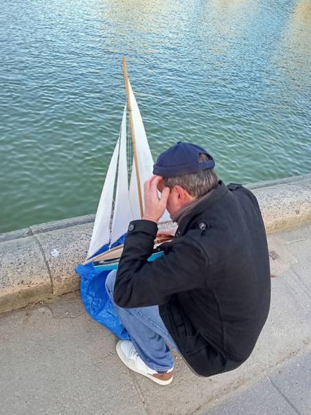 club nautique du luco jardin du Luxembourg Paris pond boat