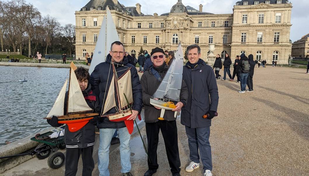 club nautique du luco jardin du Luxembourg Paris pond boat