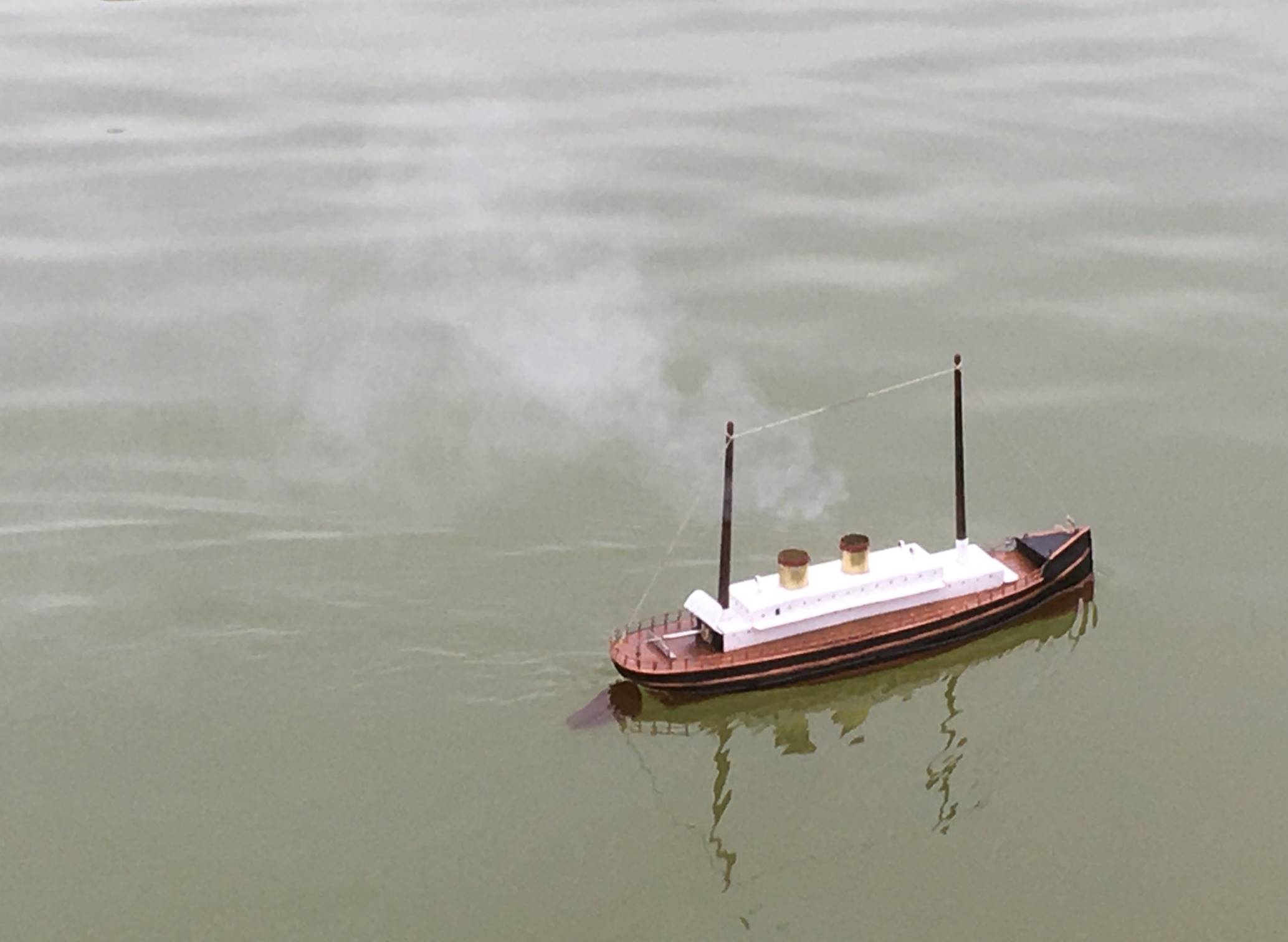 club nautique du luco jardin du Luxembourg Paris pond boat
