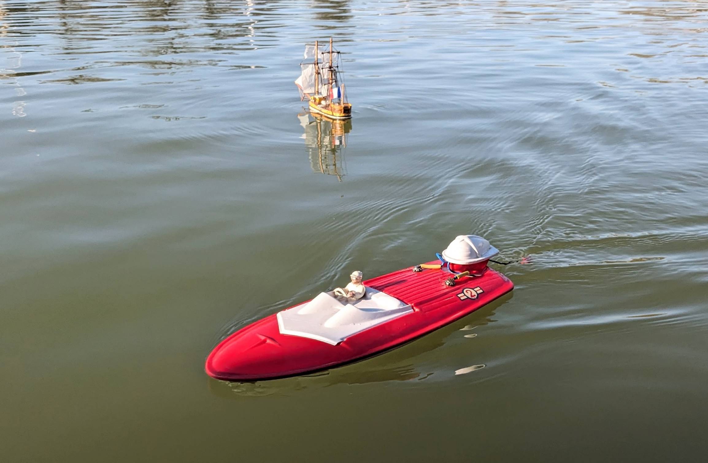 club nautique du luco jardin du Luxembourg Paris pond boat