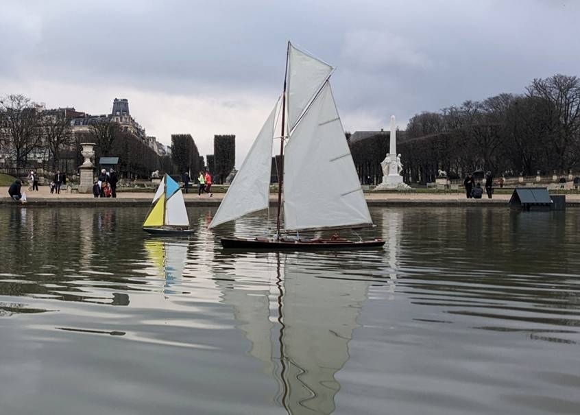club nautique du luco jardin du Luxembourg Paris pond boat