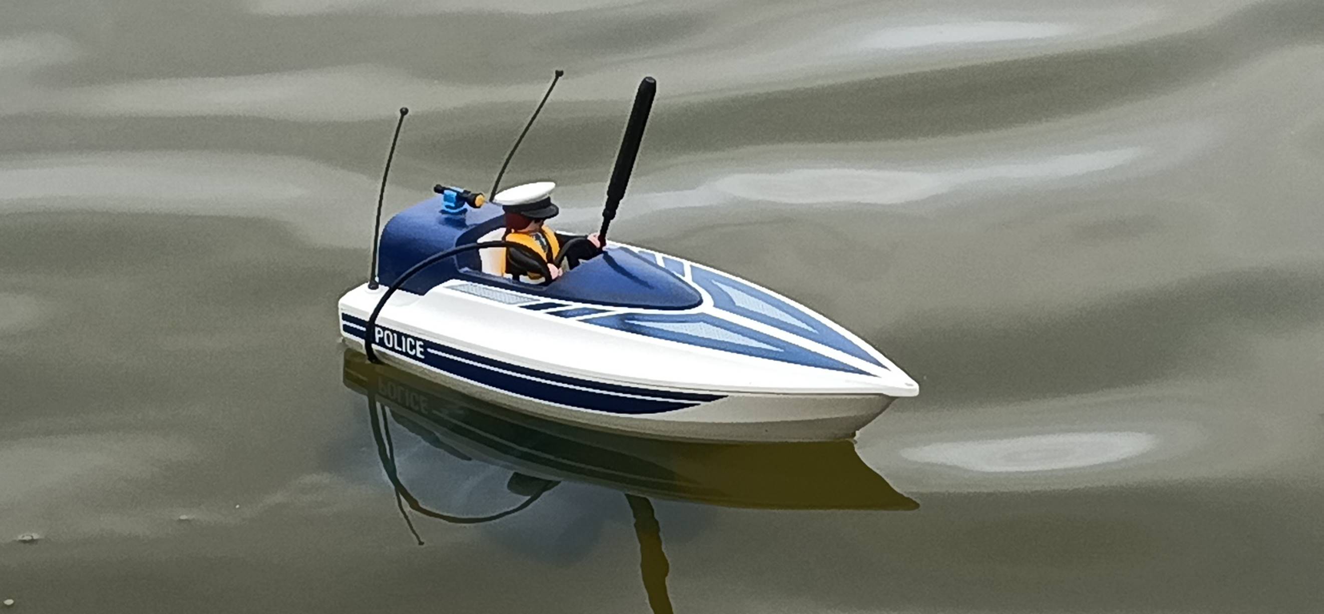 club nautique du luco jardin du Luxembourg Paris pond boat