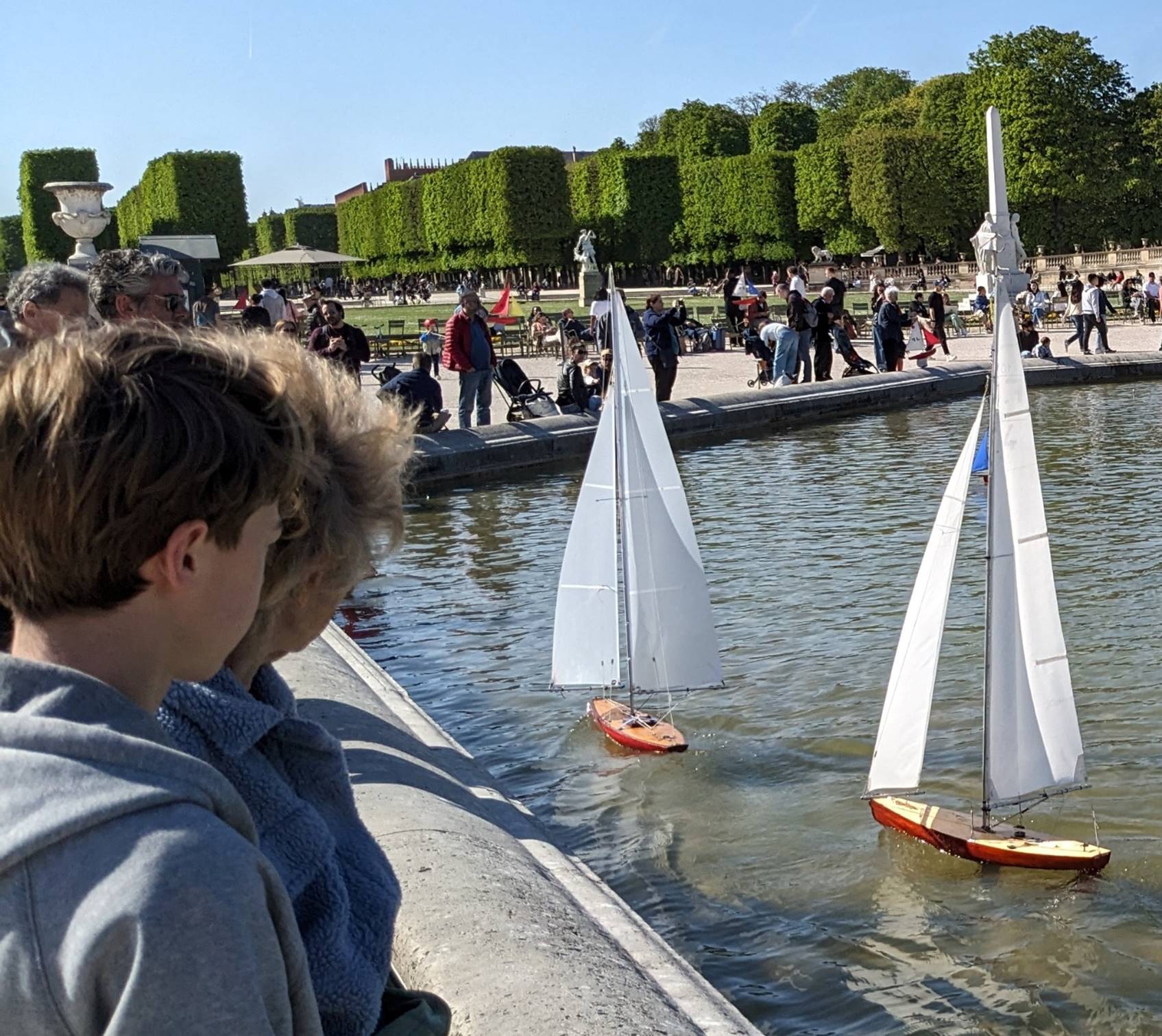 Club nautique du luco jardin du Luxembourg Paris pond boat