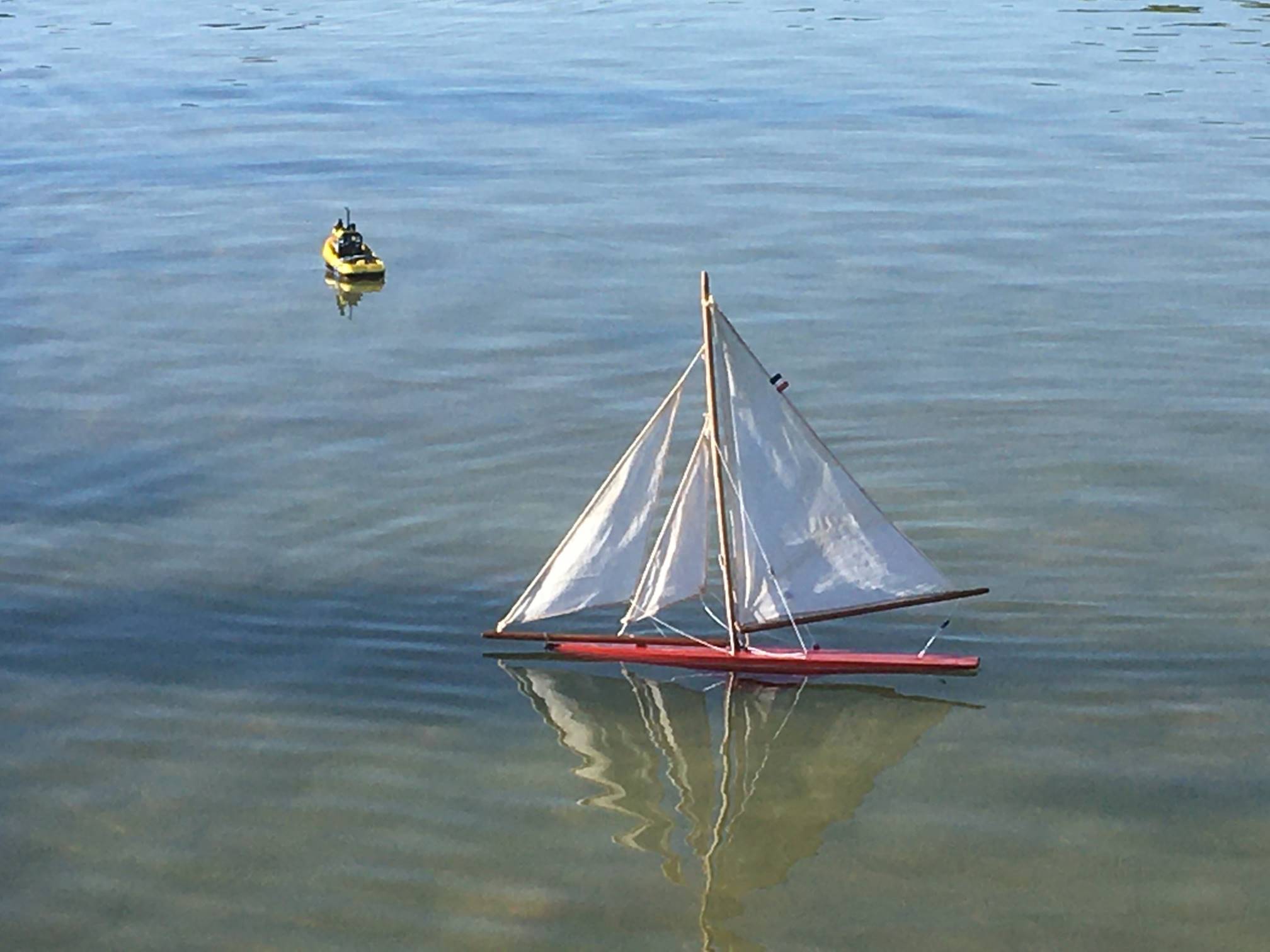 Club nautique du luco jardin du Luxembourg Paris pond boat