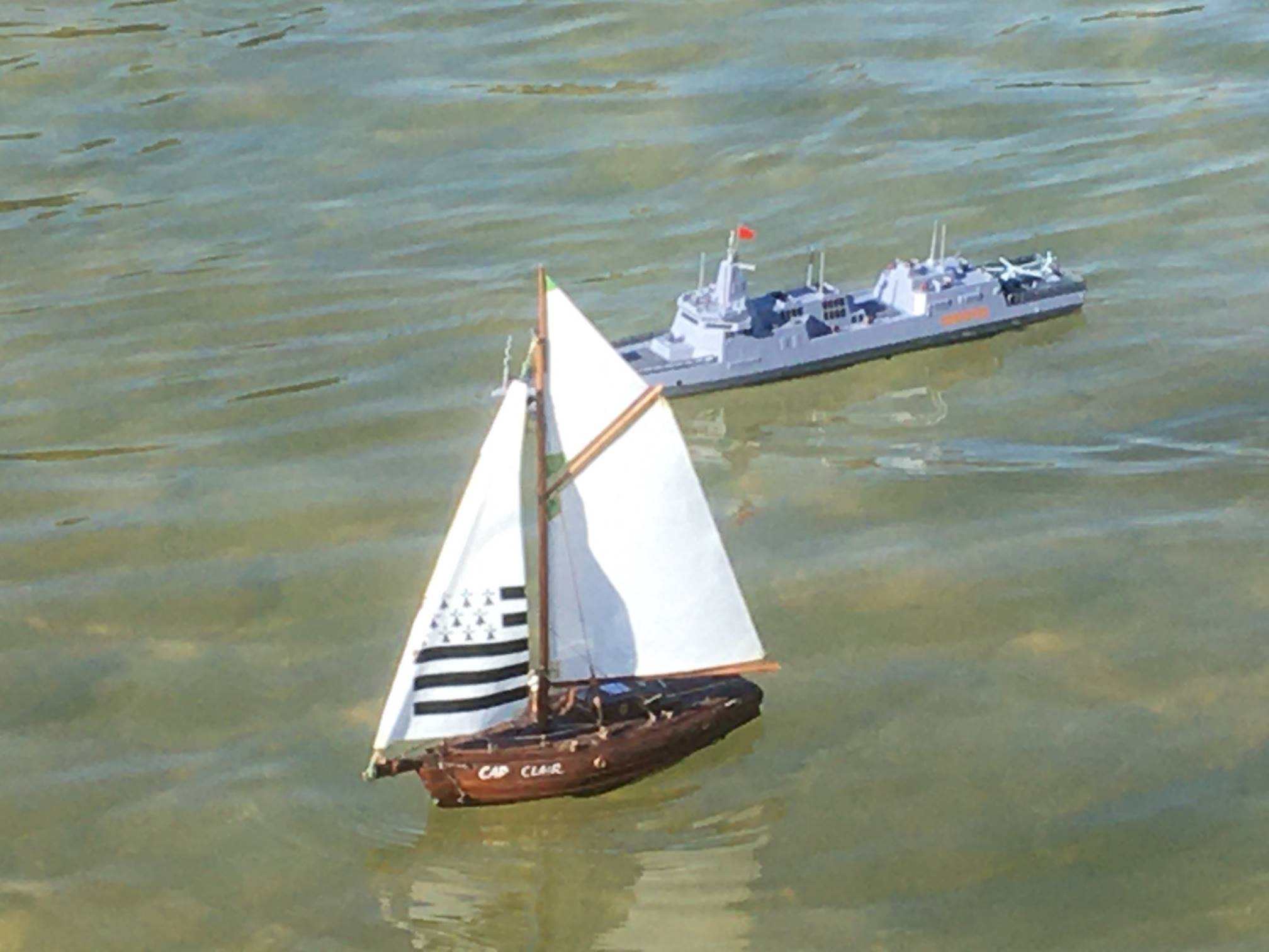 Club nautique du luco jardin du Luxembourg Paris pond boat