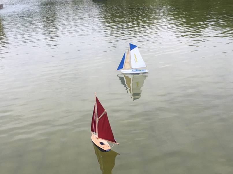 Club nautique du luco jardin du Luxembourg Paris pond boat