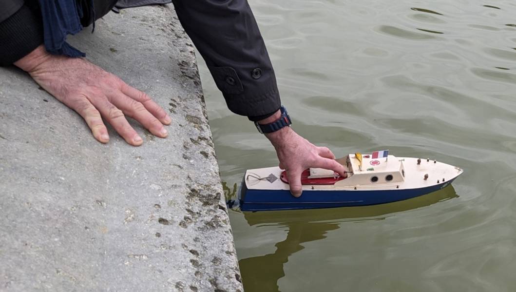 Club nautique du luco jardin du Luxembourg Paris pond boat