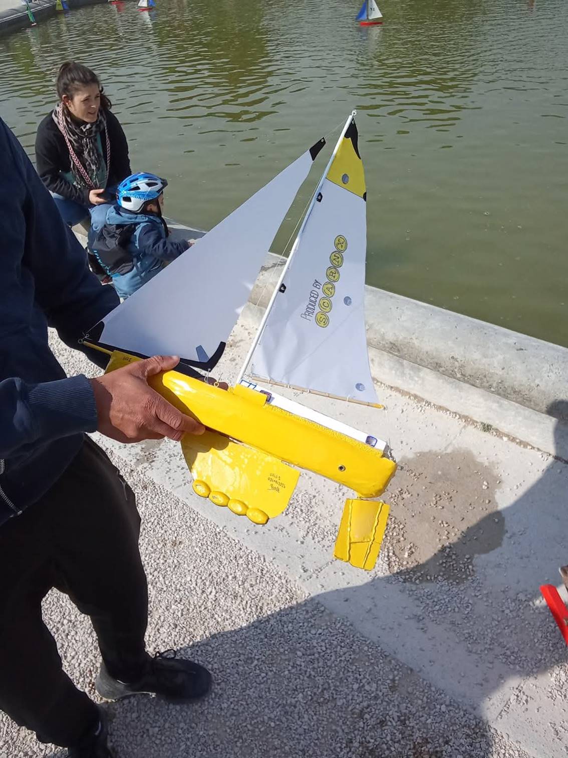 Club nautique du luco jardin du Luxembourg Paris pond boat