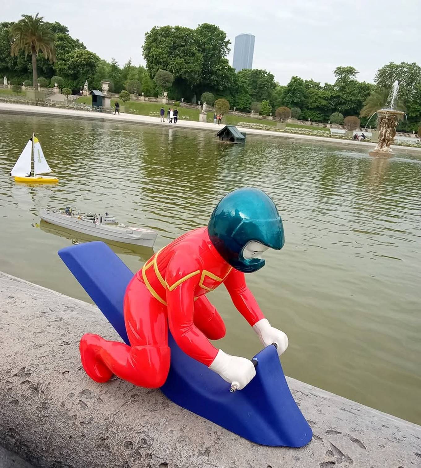 Club nautique du luco jardin du Luxembourg Paris pond boat