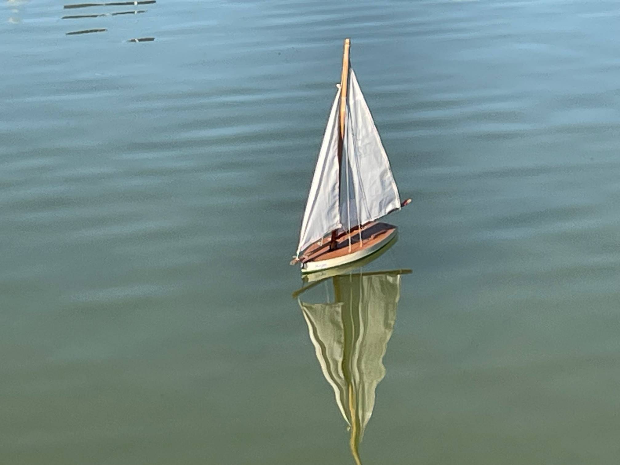 Club nautique du luco jardin du Luxembourg Paris pond boat
