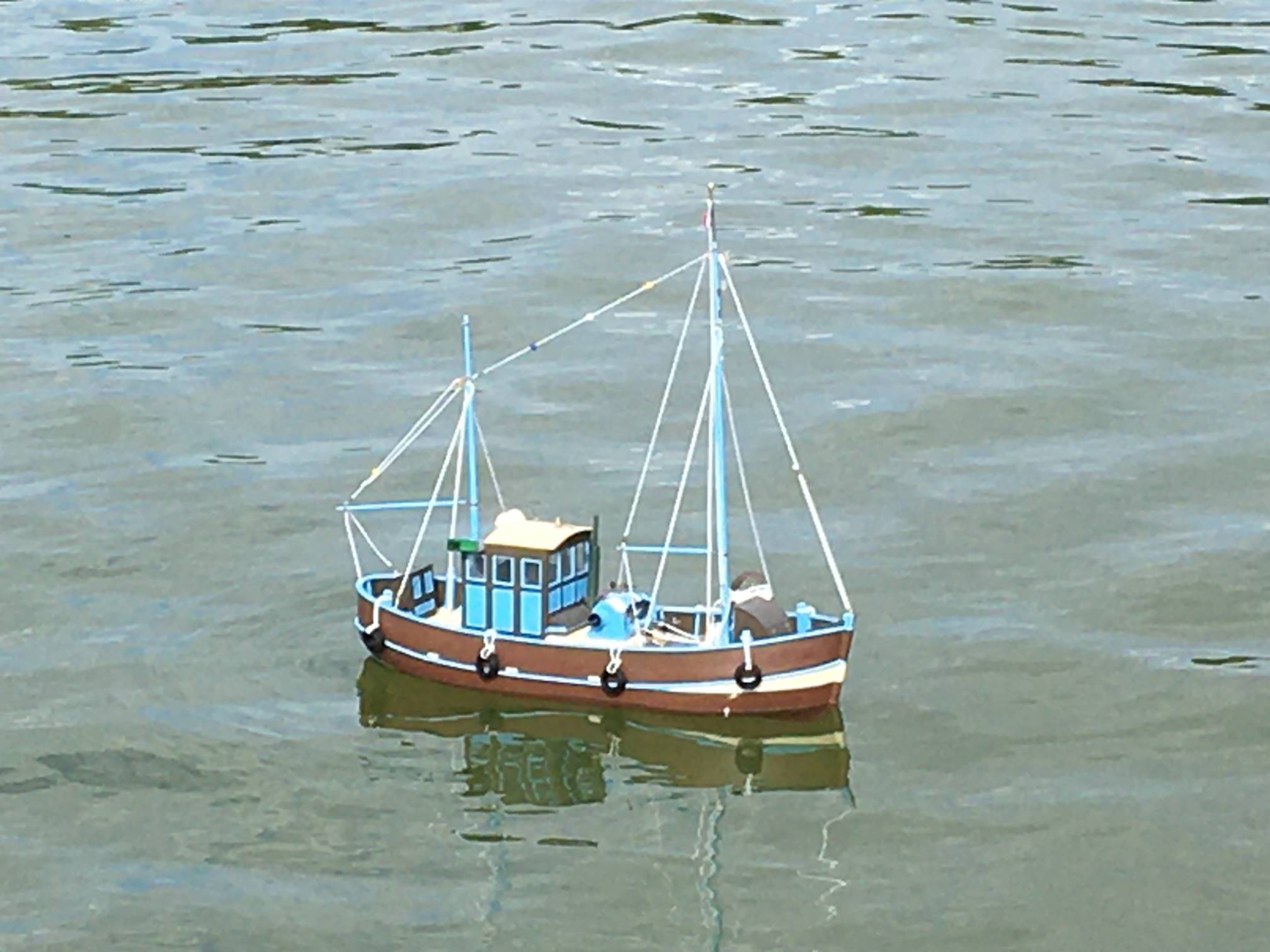 Club nautique du luco jardin du Luxembourg Paris pond boat