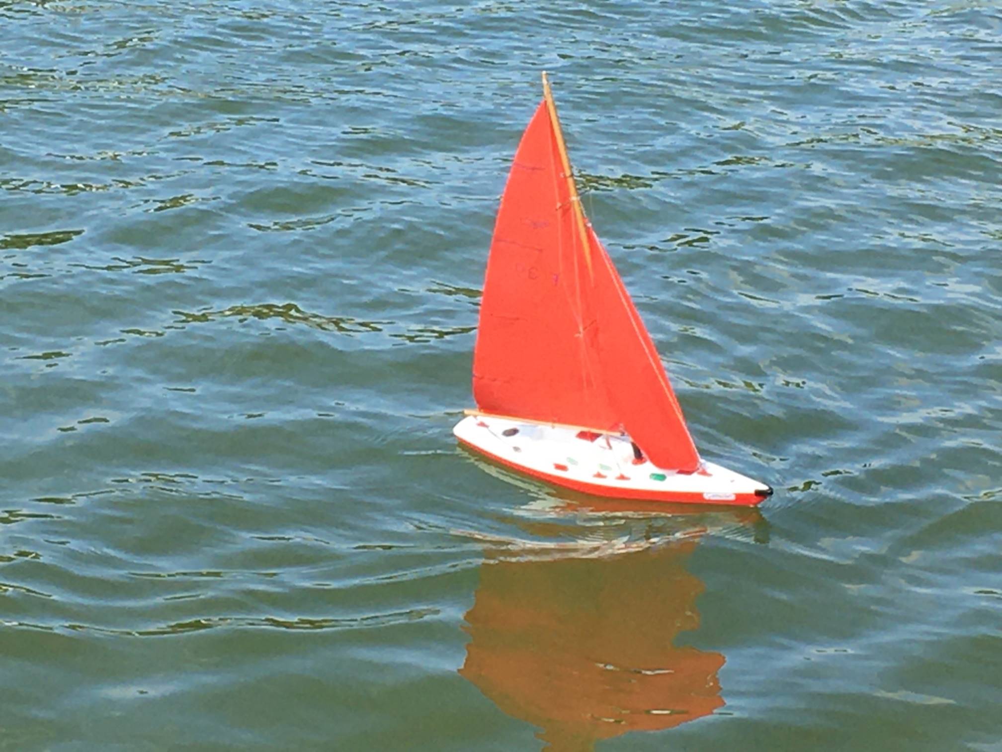 Club nautique du luco jardin du Luxembourg Paris pond boat