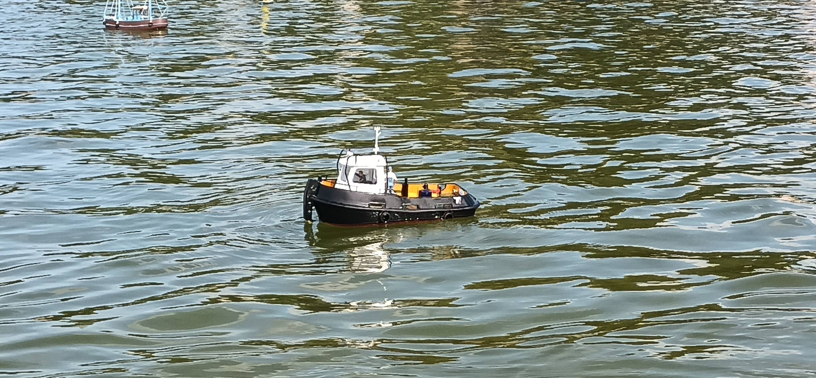 Club nautique du luco jardin du Luxembourg Paris pond boat