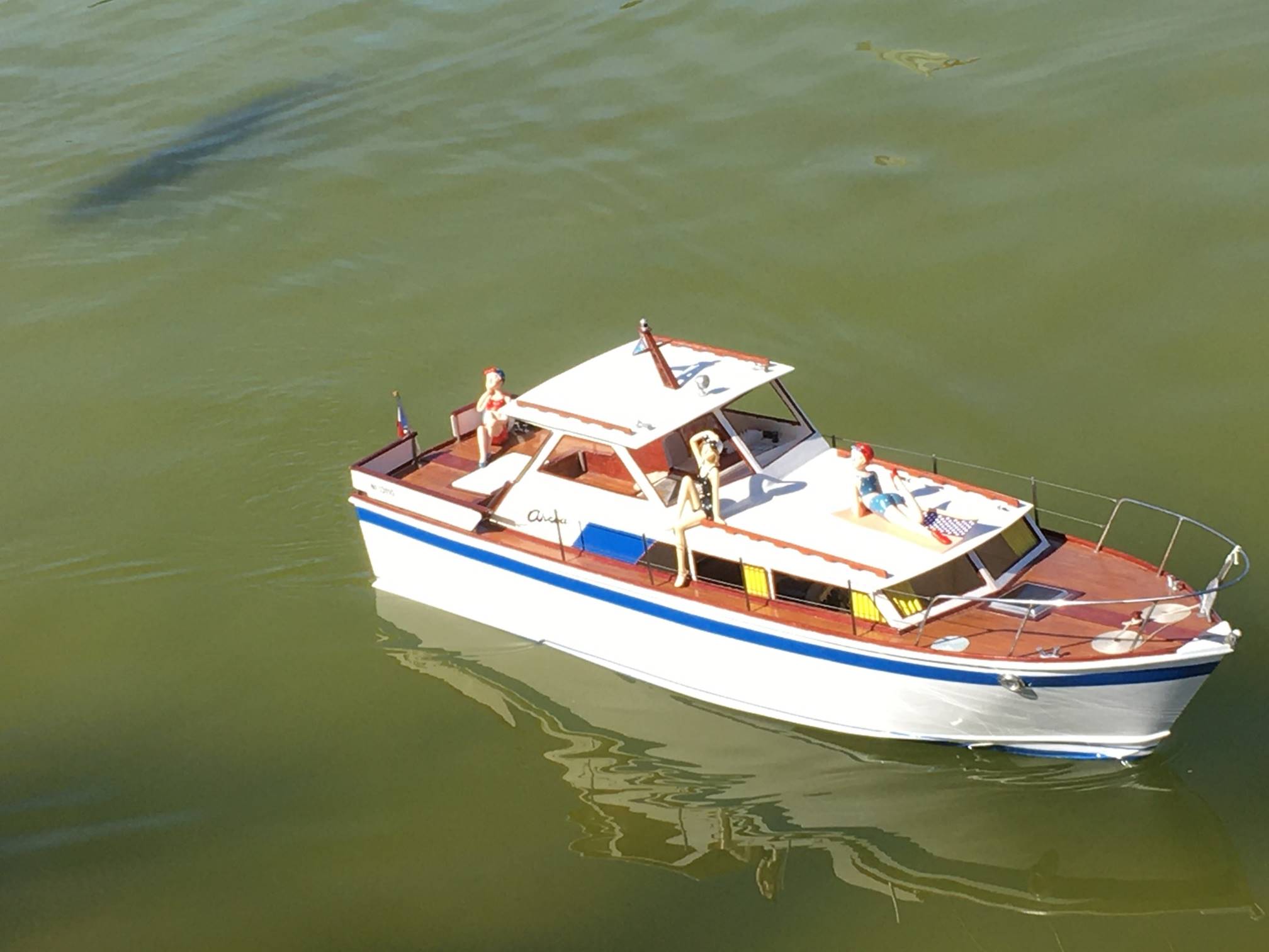Club nautique du luco jardin du Luxembourg Paris pond boat