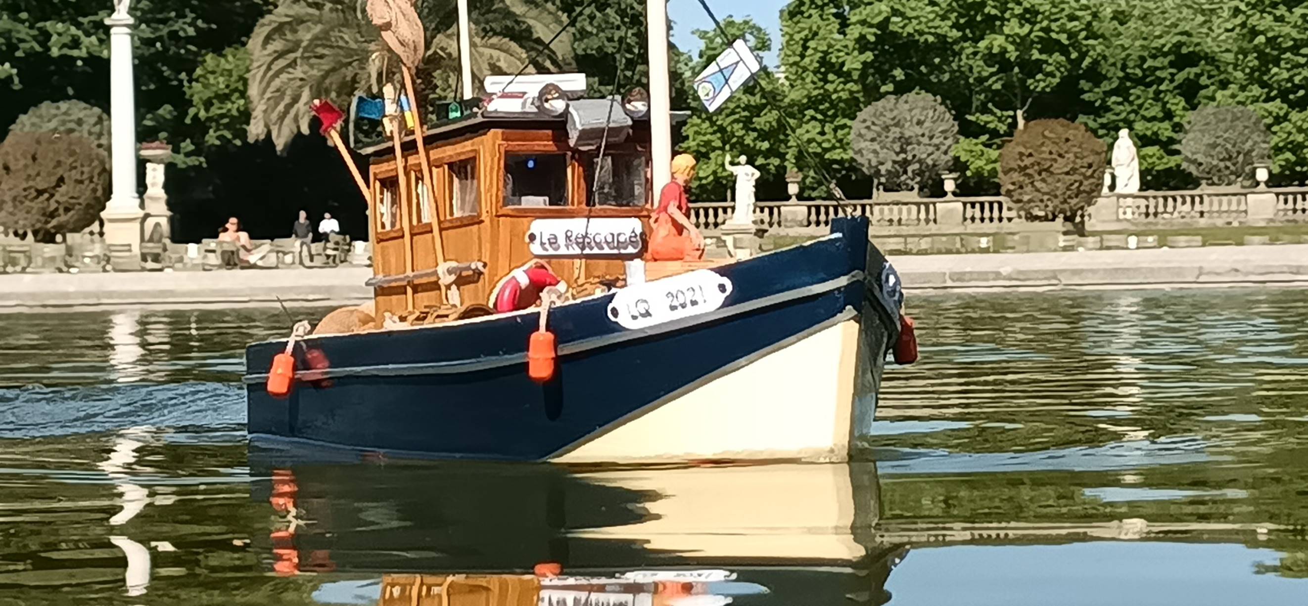 Club nautique du luco jardin du Luxembourg Paris pond boat