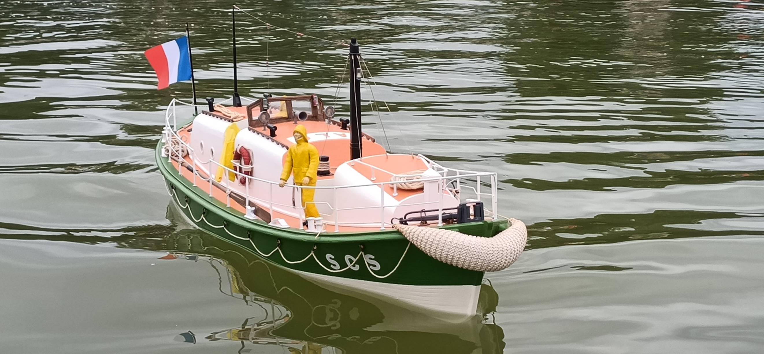Club nautique du luco jardin du Luxembourg Paris pond boat