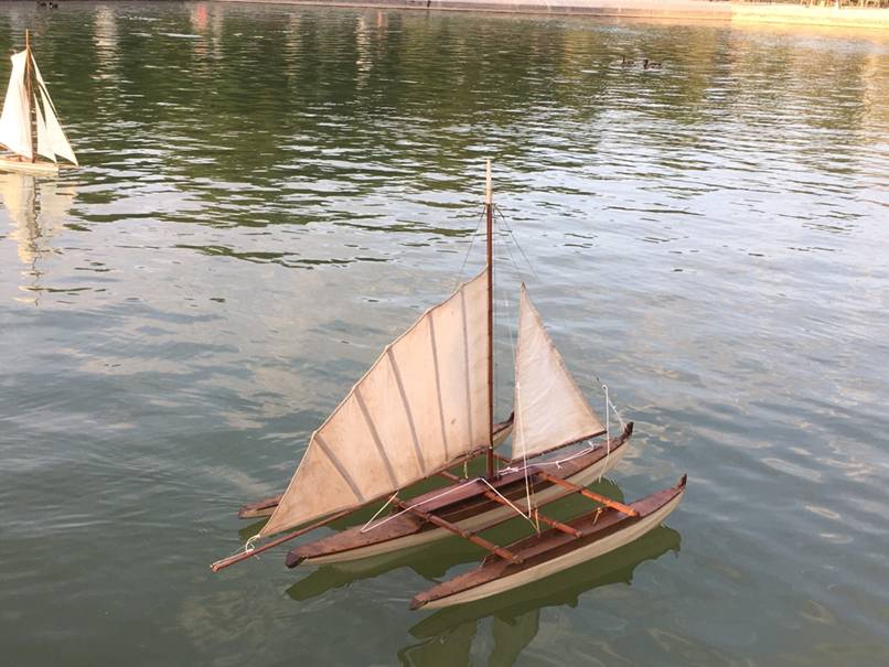 Club nautique du luco jardin du Luxembourg Paris pond boat