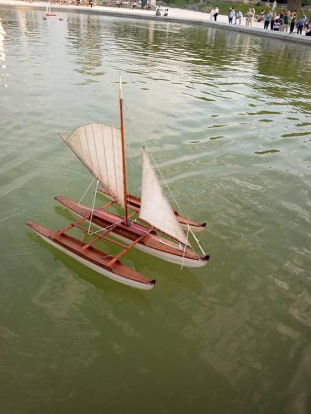 Club nautique du luco jardin du Luxembourg Paris pond boat