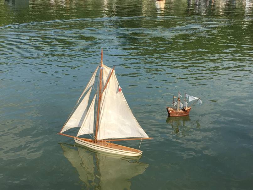 Club nautique du luco jardin du Luxembourg Paris pond boat