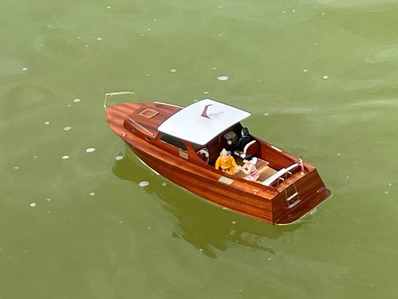 Club nautique du luco jardin du Luxembourg Paris pond boat
