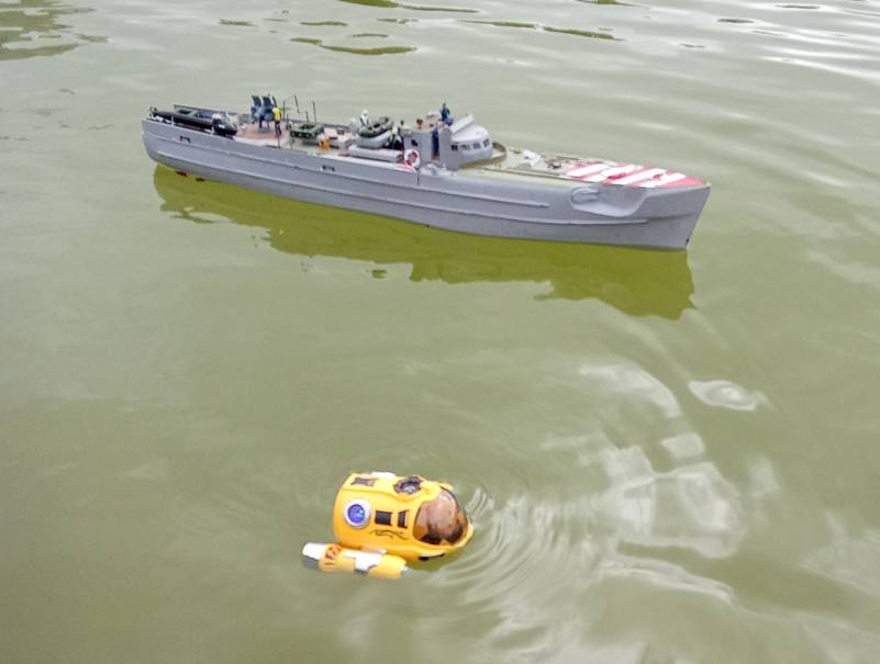 Club nautique du luco jardin du Luxembourg Paris pond boat